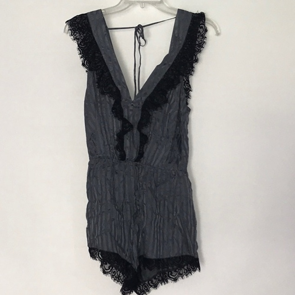 NEW ANTHROPOLOGIE ELOISE SLEEP ROMPER BLUE Z10-4